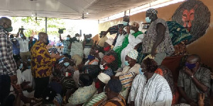 Nana Akufo-Addo interacting with the King of Dagbon, Ndan Yaa-Naa Abukari II