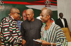 Former prez Mahama in chat with NDC Chairman Ofosu-Ampofo (left) and Asiedu Nketia (right)