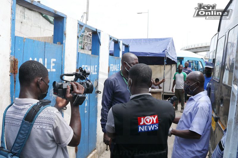 Joycleanghana Photos: AMA Metro Health Inspectors close down smelly public urinals at 'circle station'