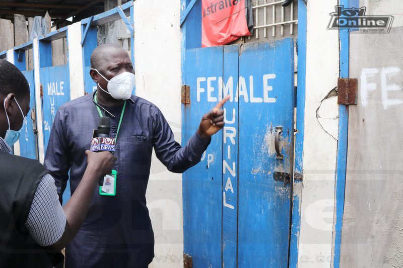 Joycleanghana Photos: AMA Metro Health Inspectors close down smelly public urinals at 'circle station'