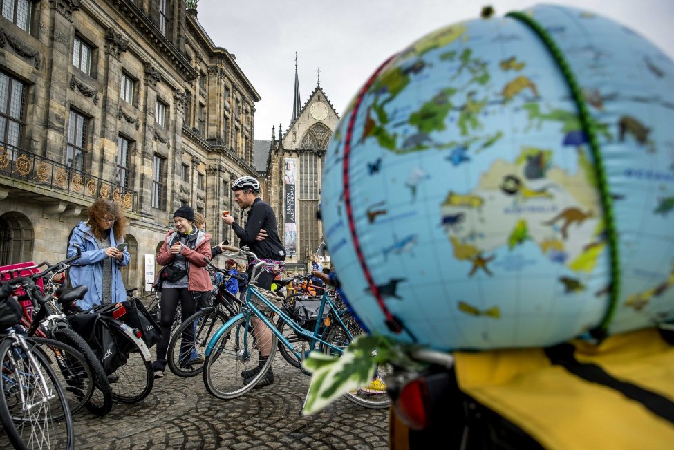 Leaders pledge 'climate resilient future' as they gather for COP26