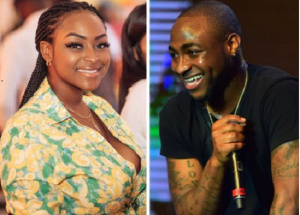 Nigerian singer, Davido with his look-alike (L)