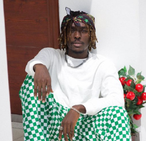 Singer, Kofi Mole