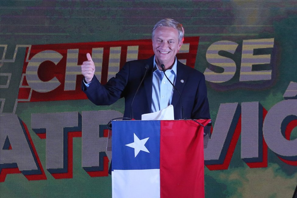 Far-right lawmaker, liberal activist advance to runoff in Chile presidential election