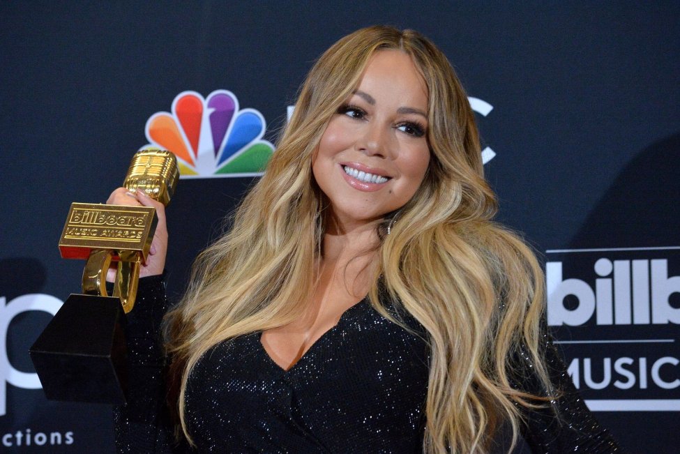 Mariah Carey sings in teaser for 'The Magic Continues' holiday special