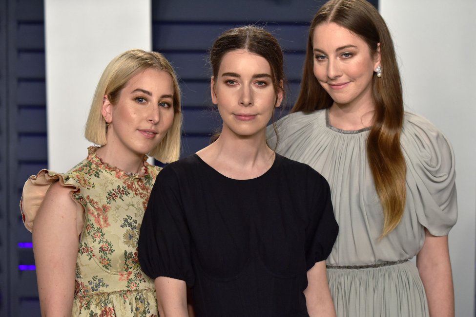 Haim announce 2022 North American tour