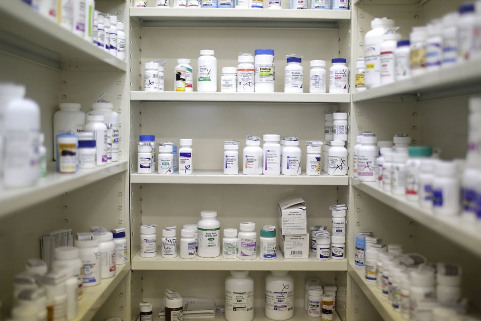 Lower-cost formulations of prescription drugs could cut costs by 40%, study finds