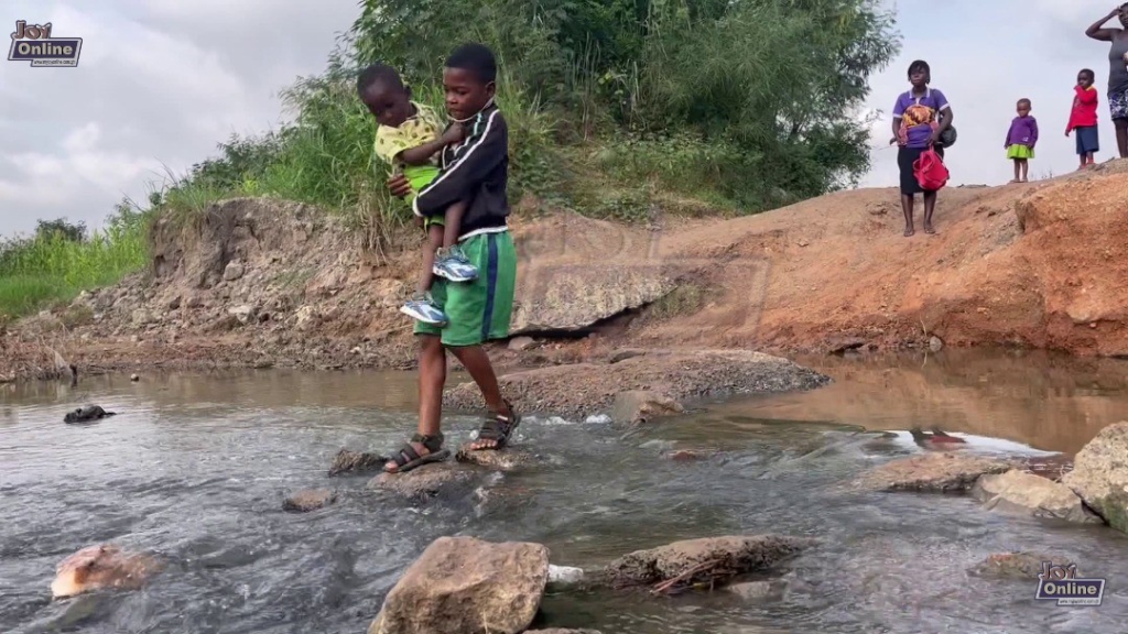 JoyNews gets results: Tema West Assembly constructs footbridge over stream at Borteyman