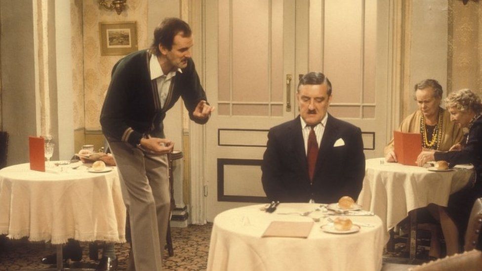 John Cleese & Bernard Cribbins in Fawlty Towers