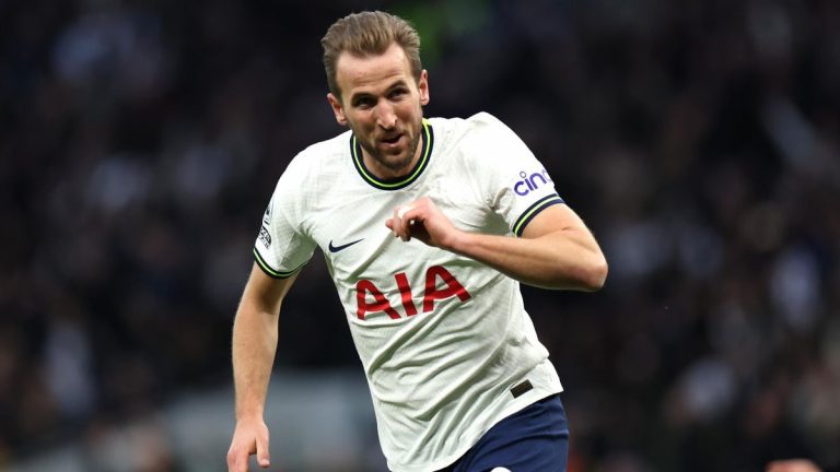 Harry Kane scores landmark goal as Tottenham sink Man City