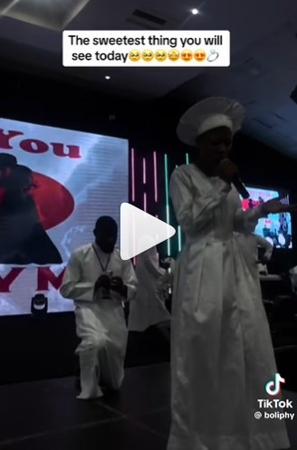 Man proposes to a lady while she was leading worship session in church (Watch Video)