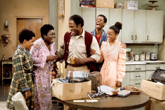 <p>CBS/Getty</p> Ralph Carter, Esther Rolle, John Amos, Jimmie Walker and BernNadette Stanis on 'Good Times' in 1974