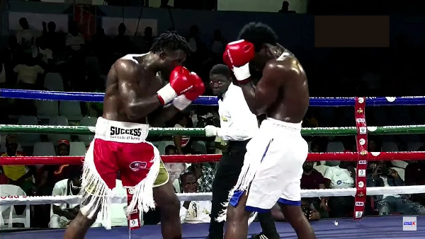 Watch full fight between deceased Nigerian boxer Olanrewaju and Ghana’s John Mbanugu