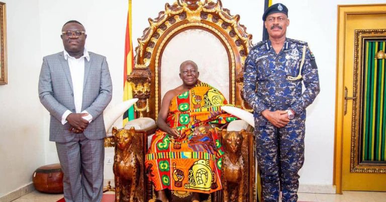 Ashanti Regional Commander Meets Otumfuo