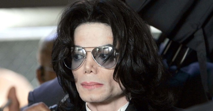 Michael Jackson’s autopsy revealed chilling details from mystery scars to a glued-on wig: “His hair had...”