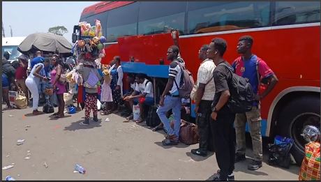 Passengers stranded at neoplan station amid vehicle shortage for Easter travel