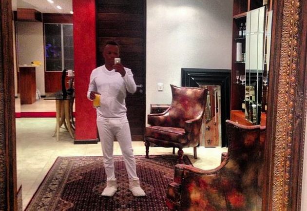 somizi inside house